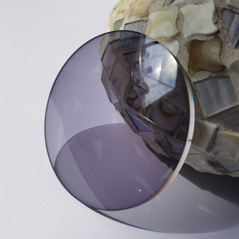 1.67 fotokrominen linssi SHMC