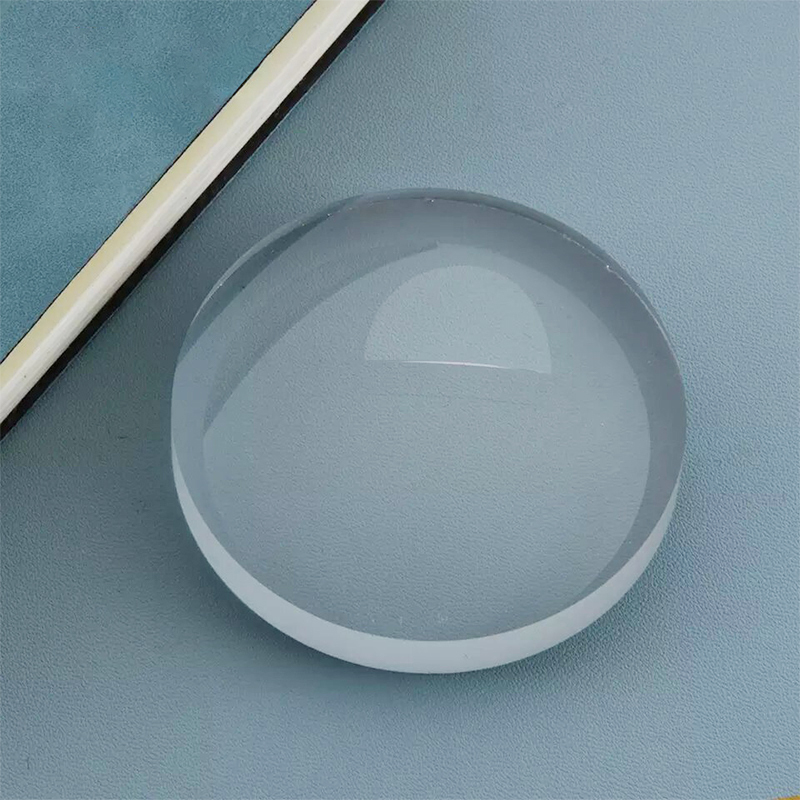 1,56 puolivalmis, tasainen bifocal linssi