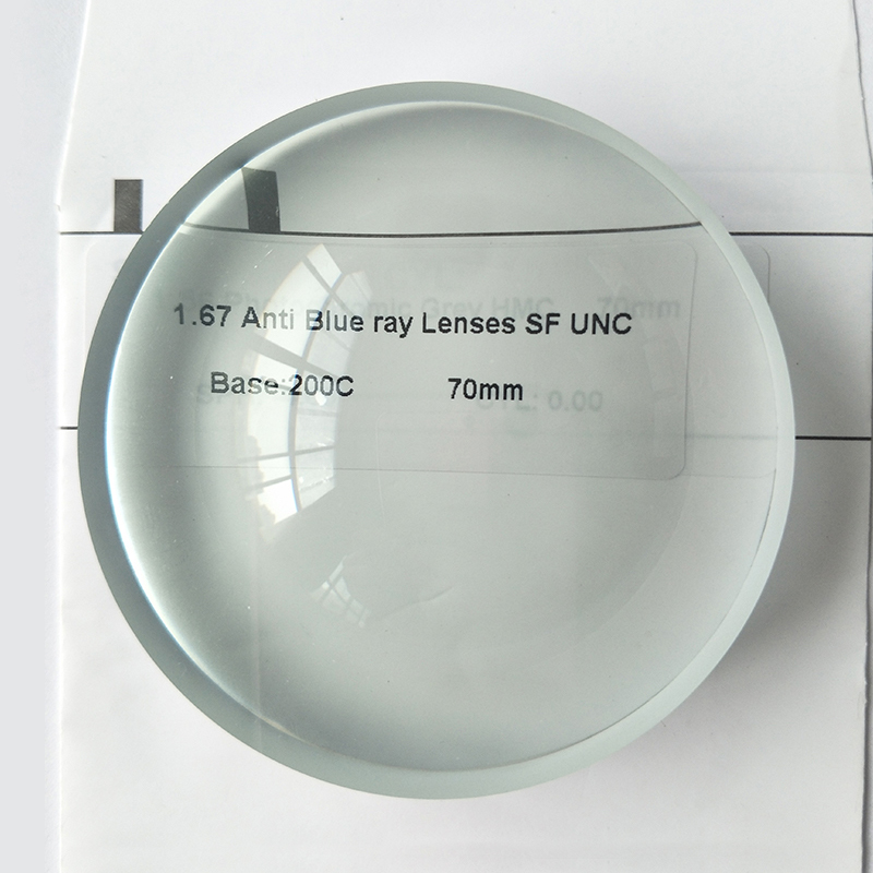 1,67 Sininen puolivalmis Single Vision -linssi