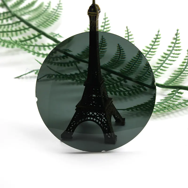 1.56 Polarisoitu linssi