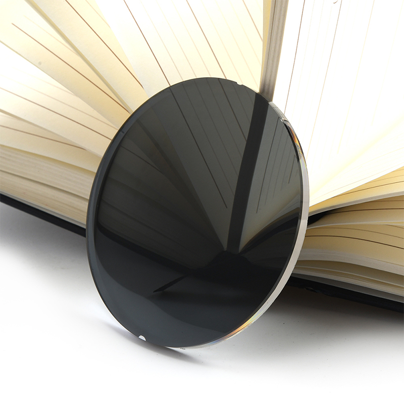 1.56 Polarisoitu linssi